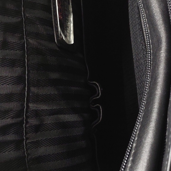 Tumi nylon 12x12 shoulder bag - Picture 6 of 15